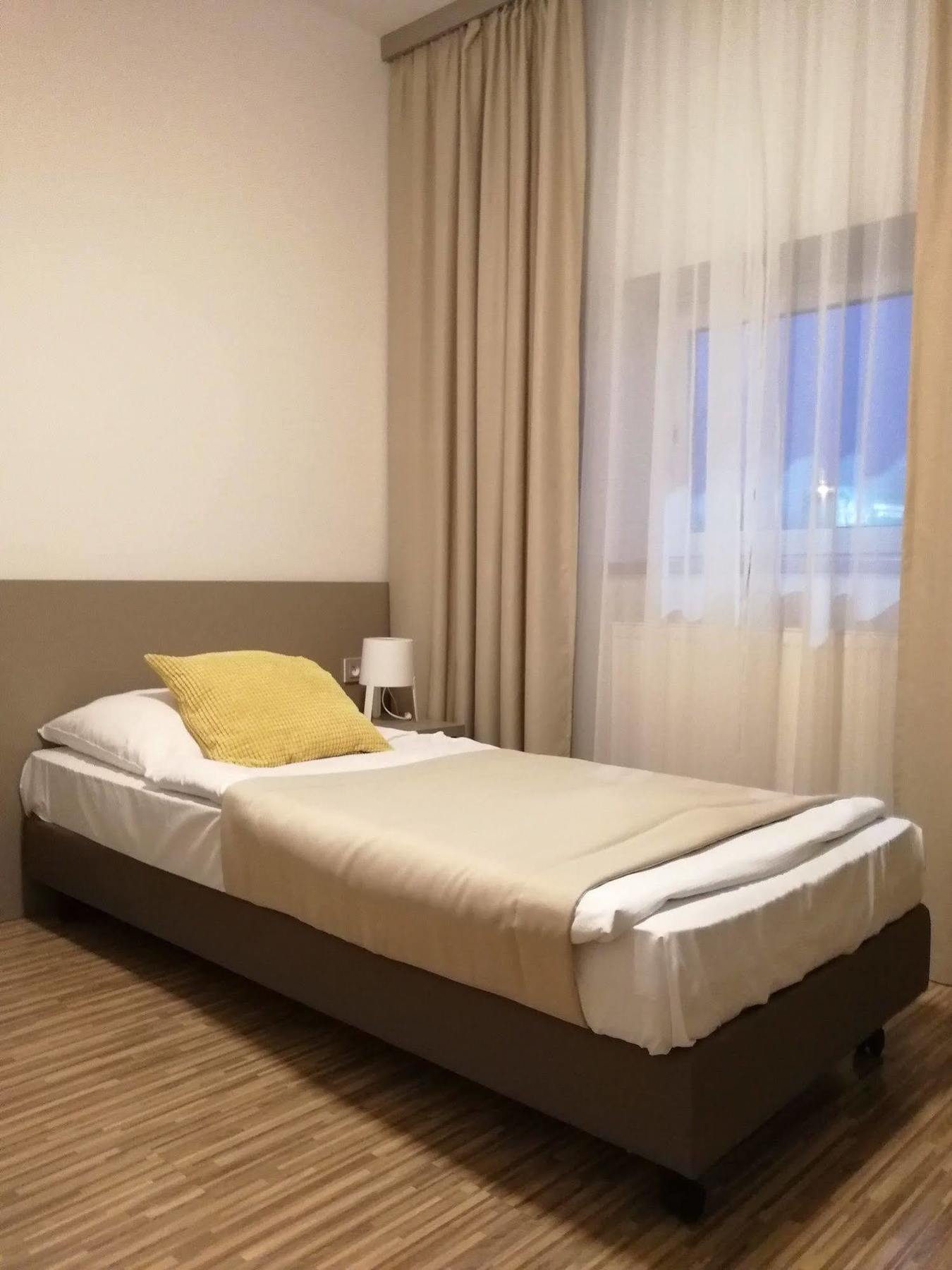 Akat Guest house 3*